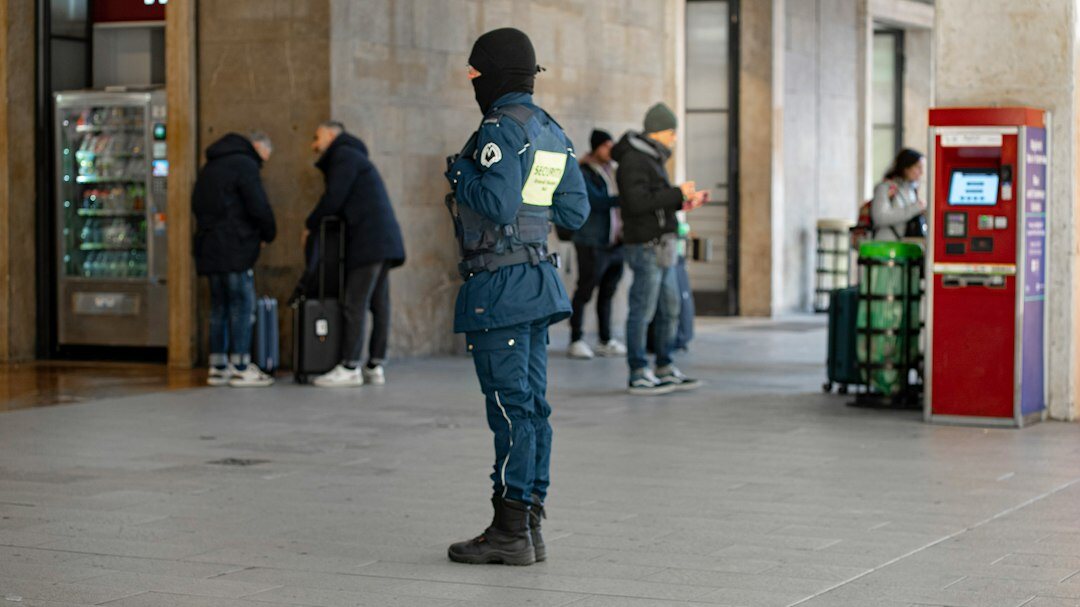 store security guard